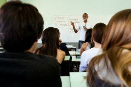 Imagem da notícia Sancionada lei que cria Carteira Nacional de Docente